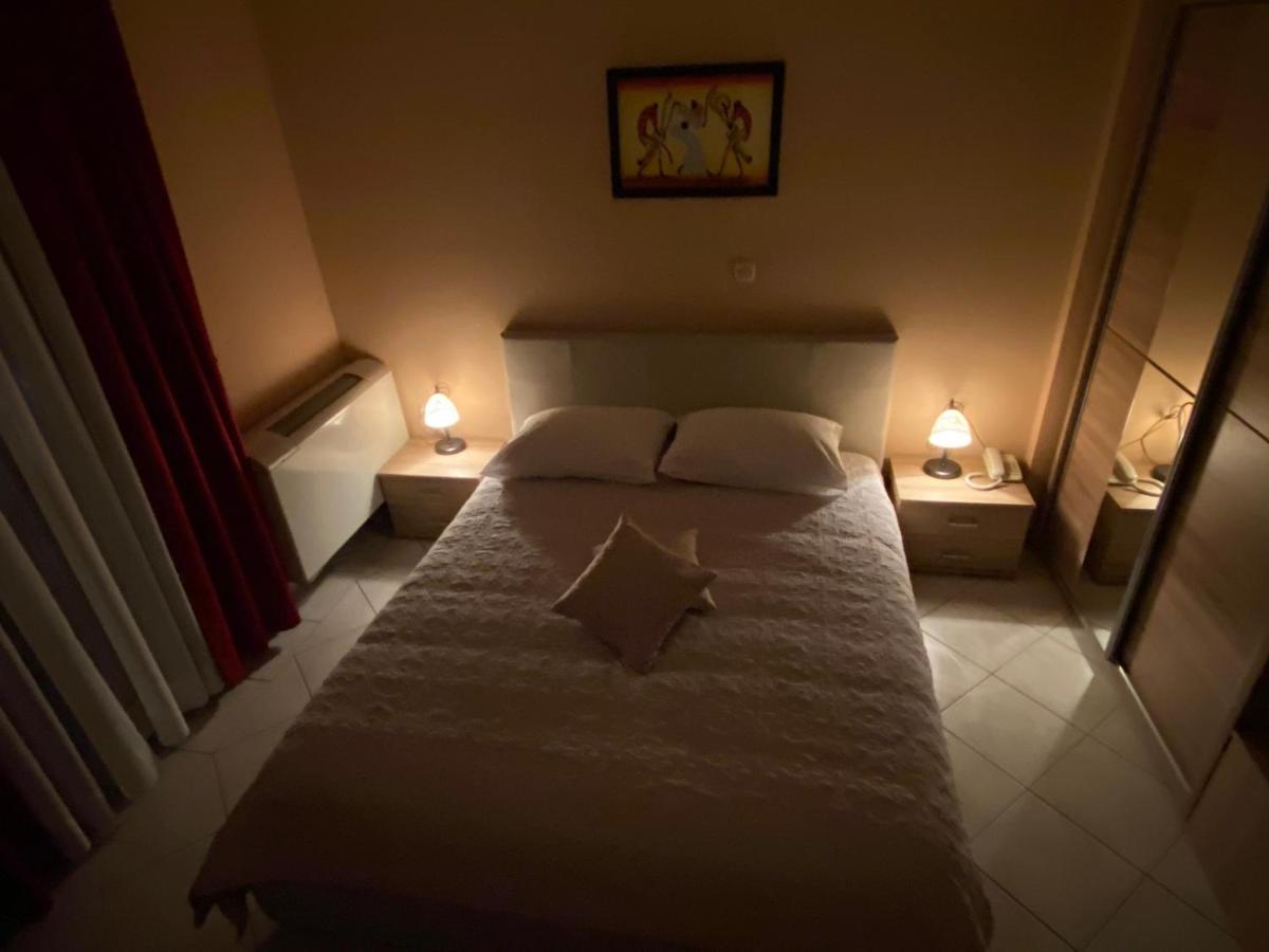 Hotel Aurora พูลา ภายนอก รูปภาพ